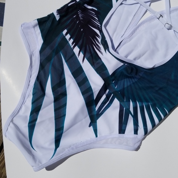 ***SOLD**HP*Last 1 sz Med Tropical 1 piece - Picture 5 of 7